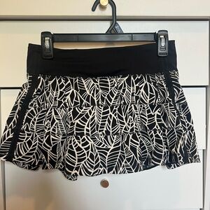 Black and White Leaf Print Skirt